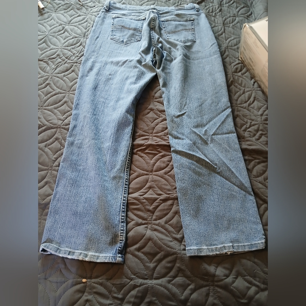 Classic Blue Women's Jeans - Picture 2 of 3